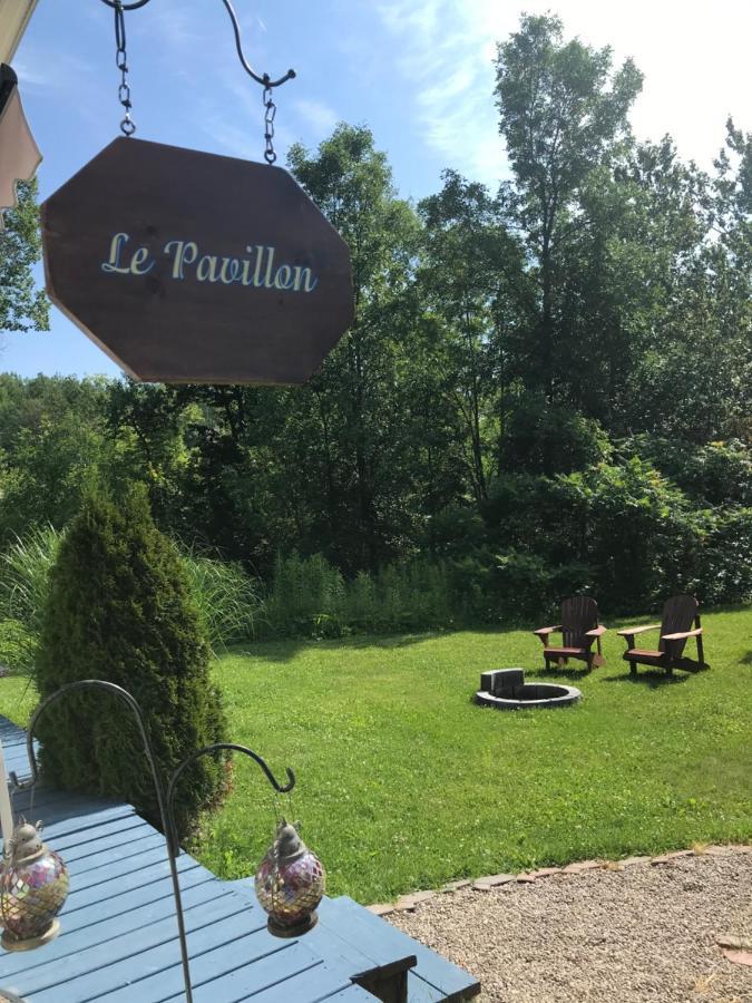 Domaine De La Baie, Les Suites Shawinigan Eksteriør bilde